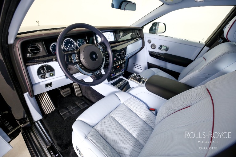 Used-2023-Rolls-Royce-Phantom
