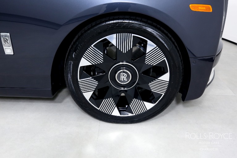 Used-2023-Rolls-Royce-Phantom