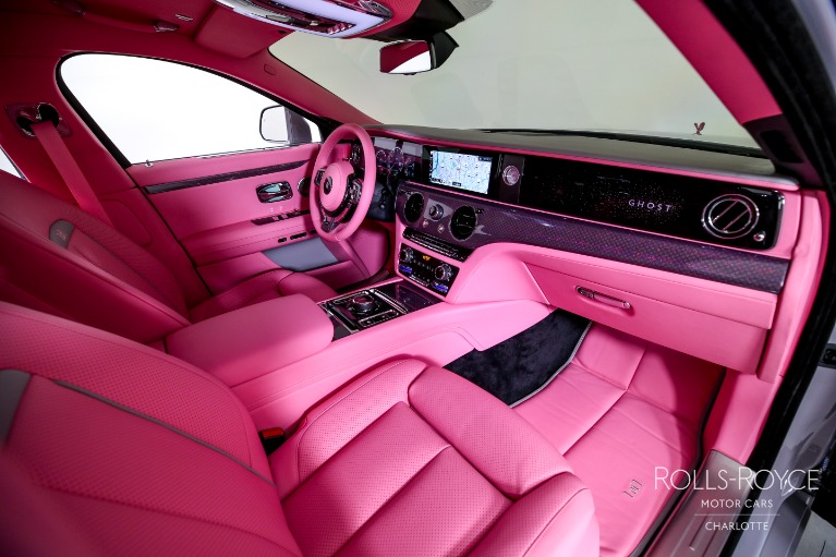 Used-2023-Rolls-Royce-Ghost
