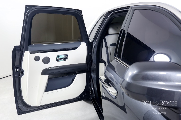 Used-2023-Rolls-Royce-Ghost
