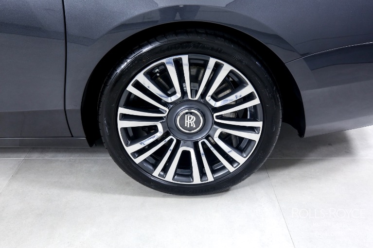 Used-2023-Rolls-Royce-Ghost