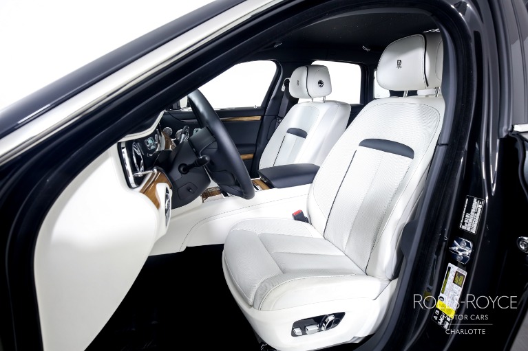 Used-2023-Rolls-Royce-Ghost
