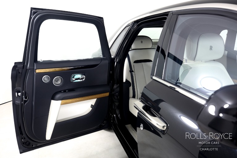 Used-2023-Rolls-Royce-Ghost