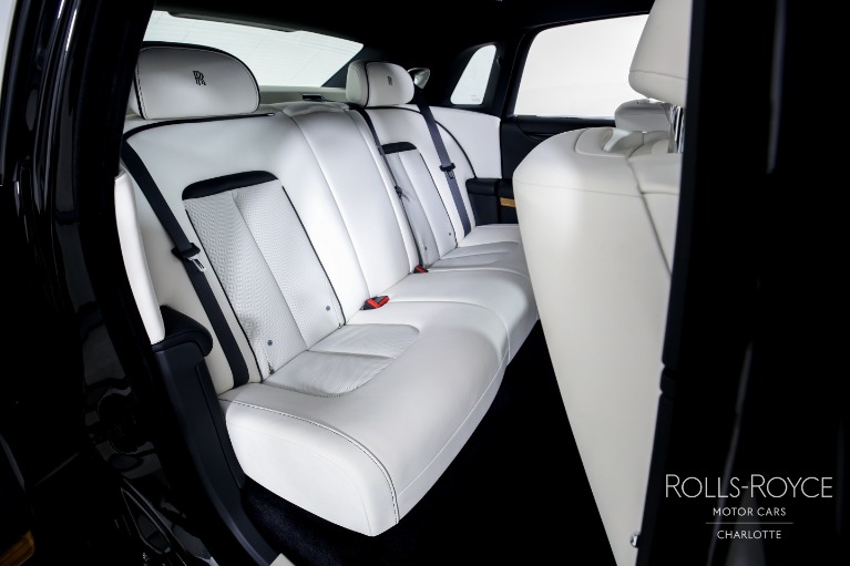 Used-2023-Rolls-Royce-Ghost