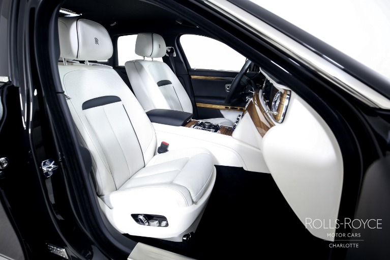 Used-2023-Rolls-Royce-Ghost