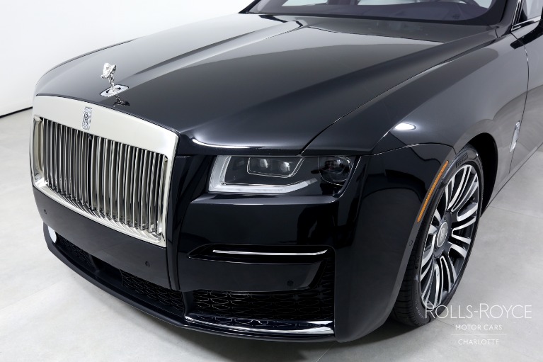 Used-2023-Rolls-Royce-Ghost