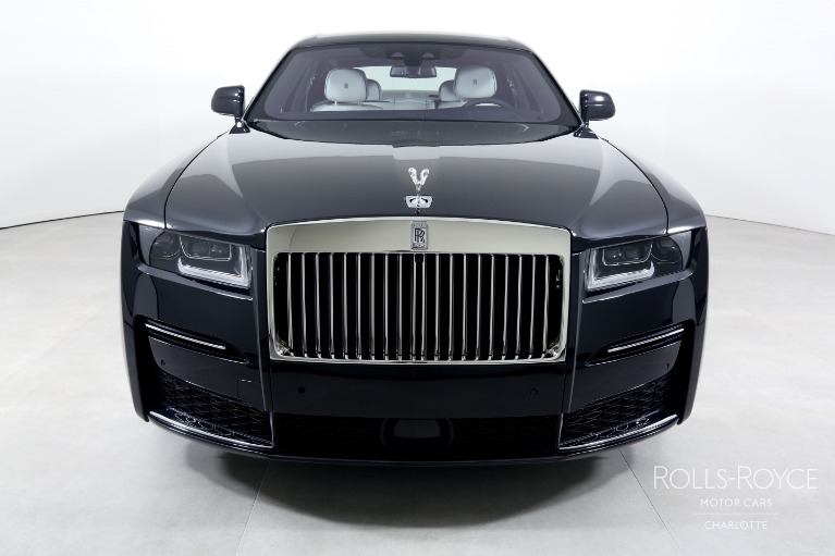 Used-2023-Rolls-Royce-Ghost