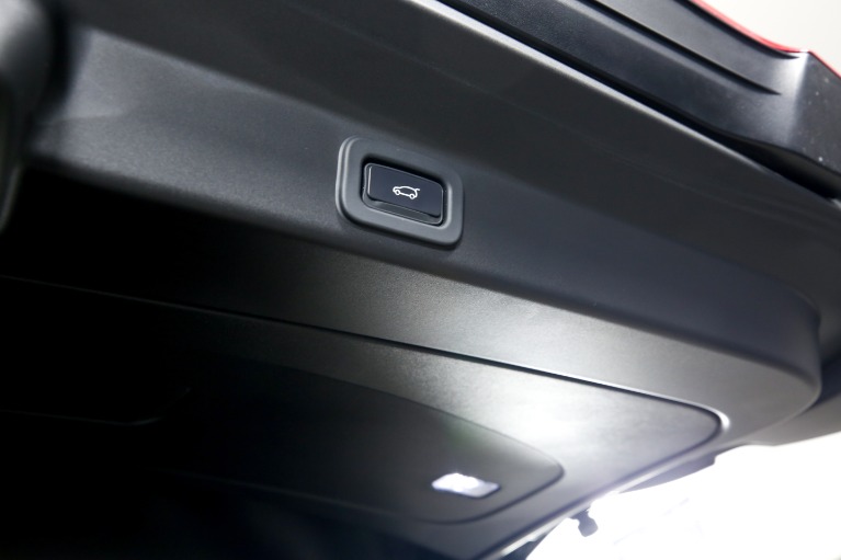 Used-2023-Land-Rover-Range-Rover-Sport-P400-Dynamic-SE