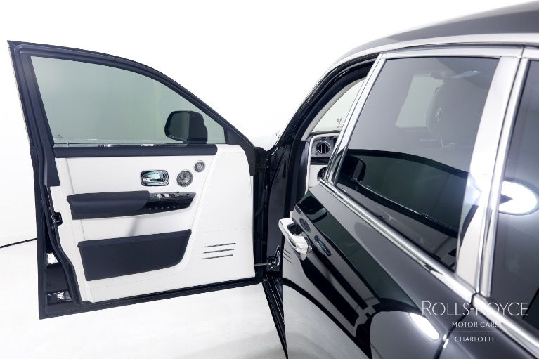 New-2023-Rolls-Royce-Phantom