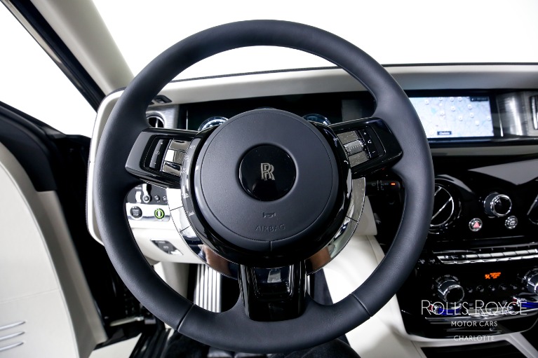 New-2023-Rolls-Royce-Phantom