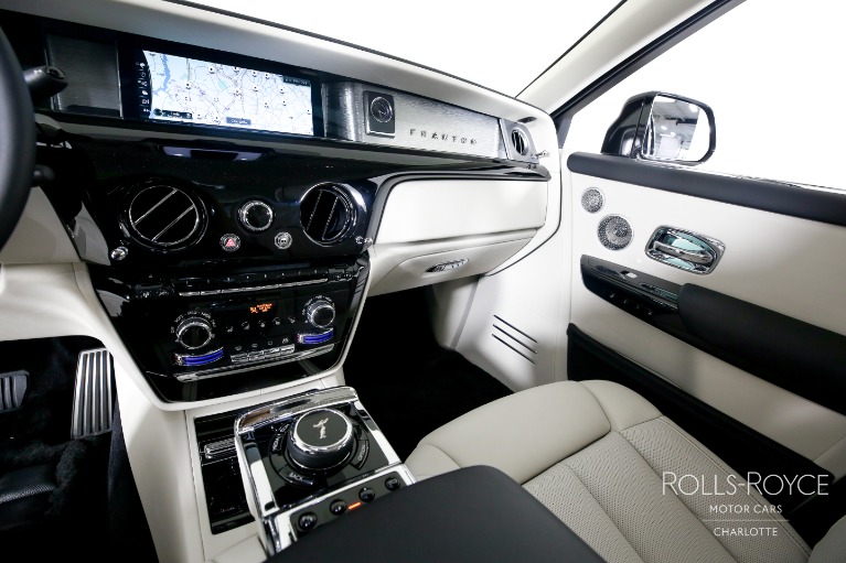 New-2023-Rolls-Royce-Phantom