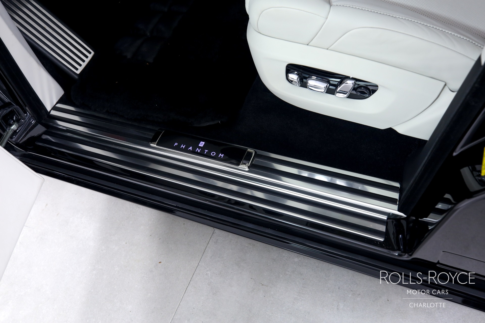 New 2023 Rolls-Royce Phantom | Charlotte, NC
