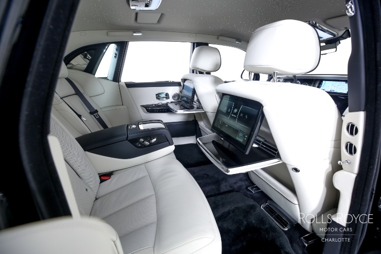 New-2023-Rolls-Royce-Phantom