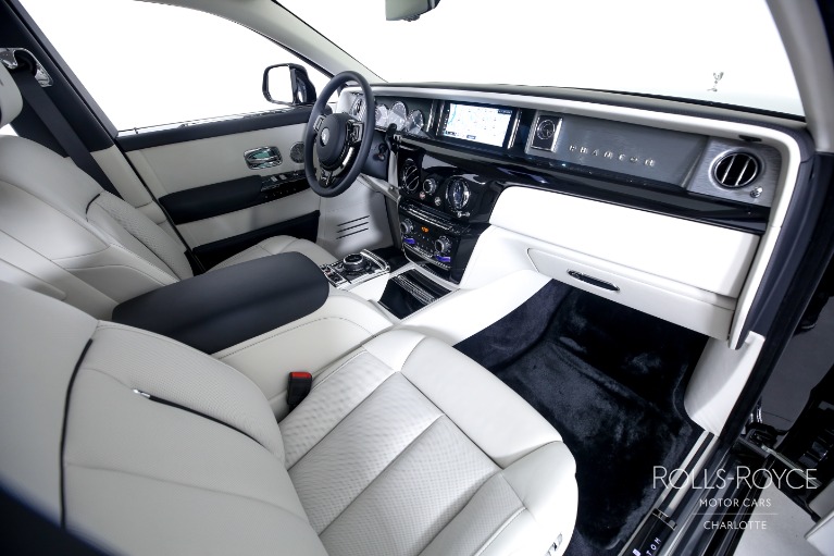 New-2023-Rolls-Royce-Phantom