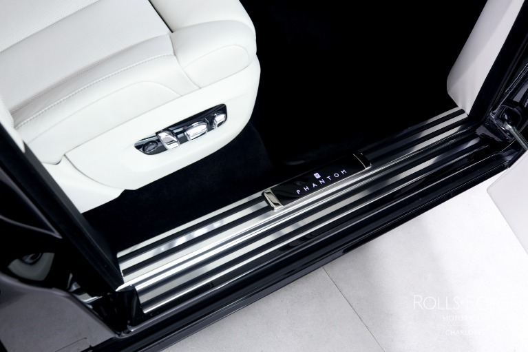New-2023-Rolls-Royce-Phantom