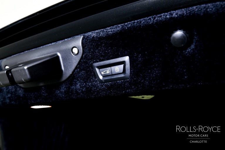 Used-2018-Rolls-Royce-Black-Badge-Dawn