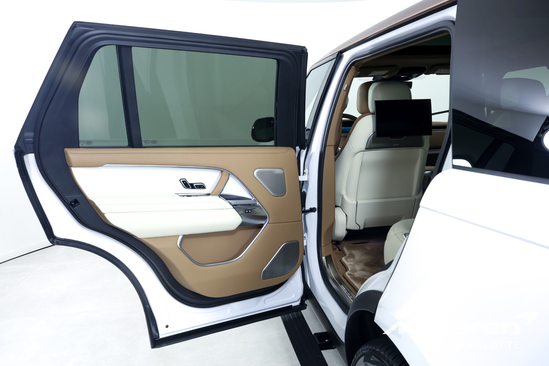 Used 2023 Land Rover Range Rover P530 SV LWB | Charlotte, NC