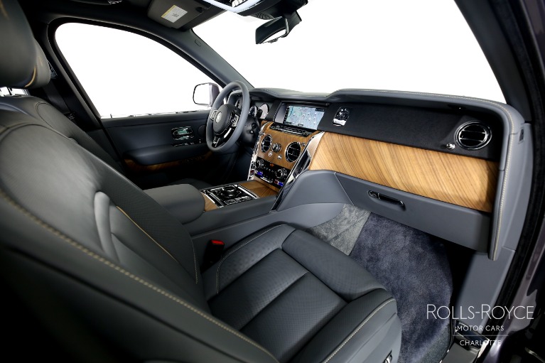 Used-2023-Rolls-Royce-Cullinan