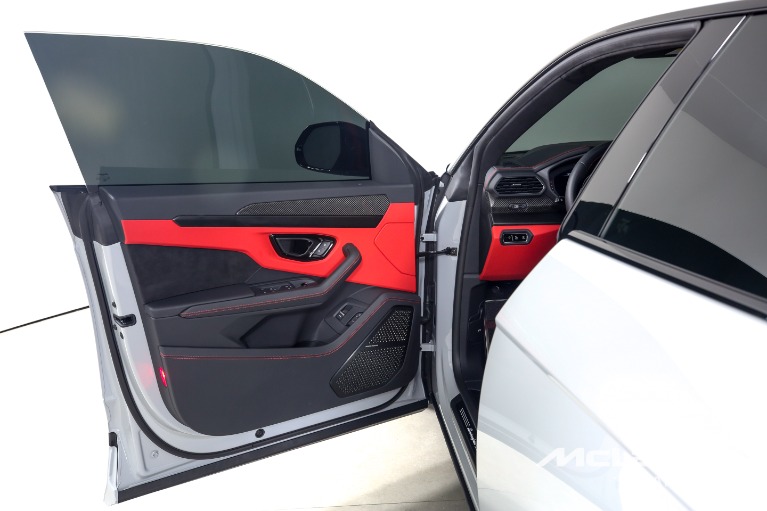 Used-2023-Lamborghini-Urus-S