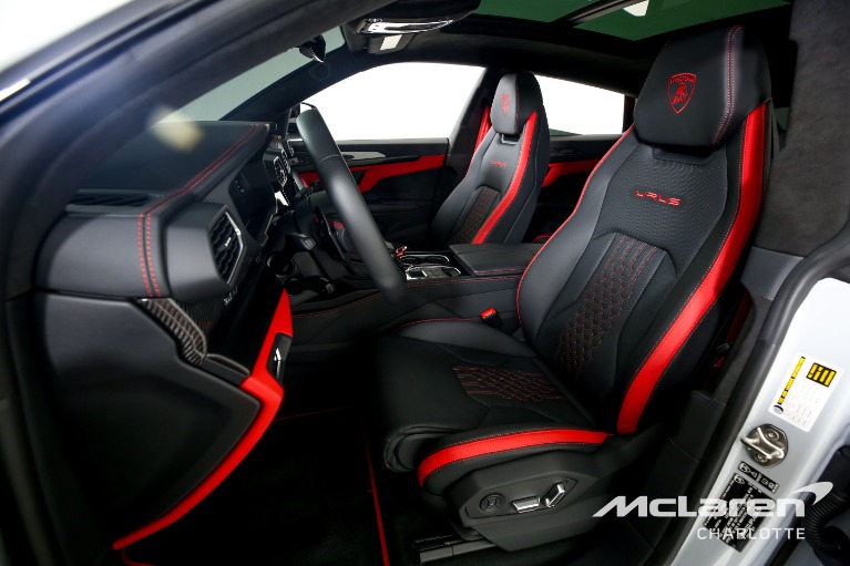 Used-2023-Lamborghini-Urus-S