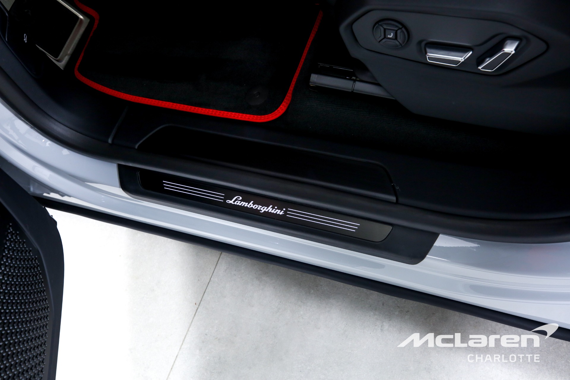 Used 2023 Lamborghini Urus S | Charlotte, NC