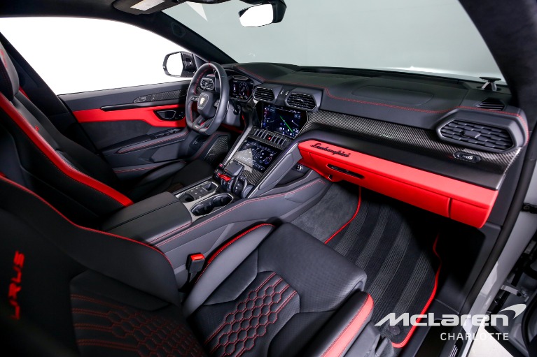 Used-2023-Lamborghini-Urus-S