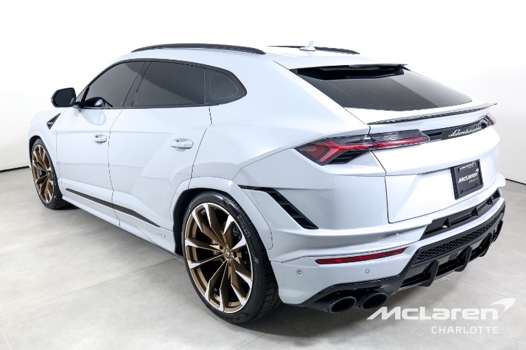 Used-2023-Lamborghini-Urus-S