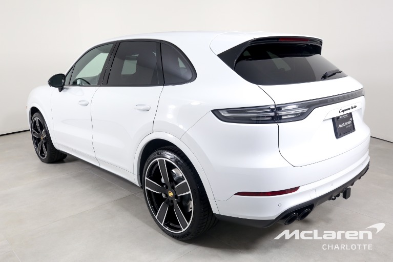 Used-2022-Porsche-Cayenne-Turbo