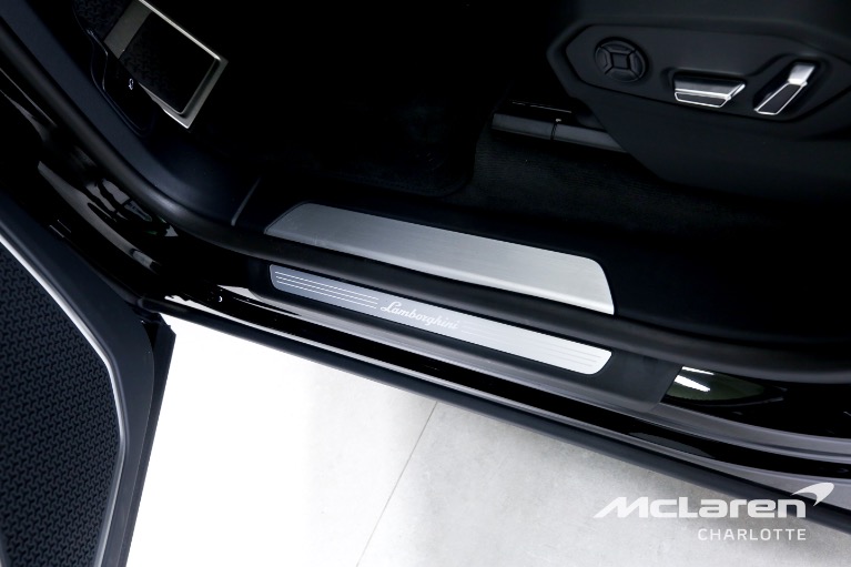 Used-2023-Lamborghini-Urus-S