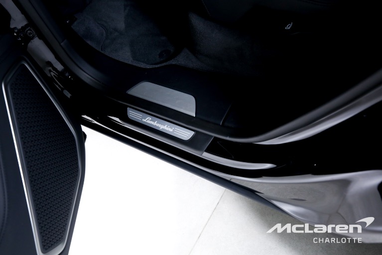 Used-2023-Lamborghini-Urus-S