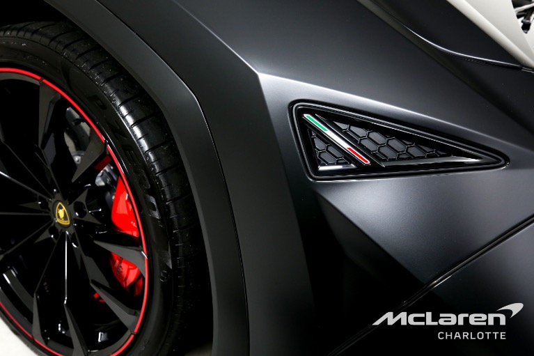 Used-2023-Lamborghini-Urus-S