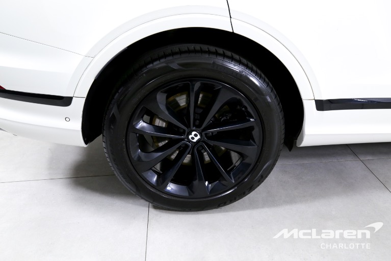 Used-2021-Bentley-Bentayga-V8
