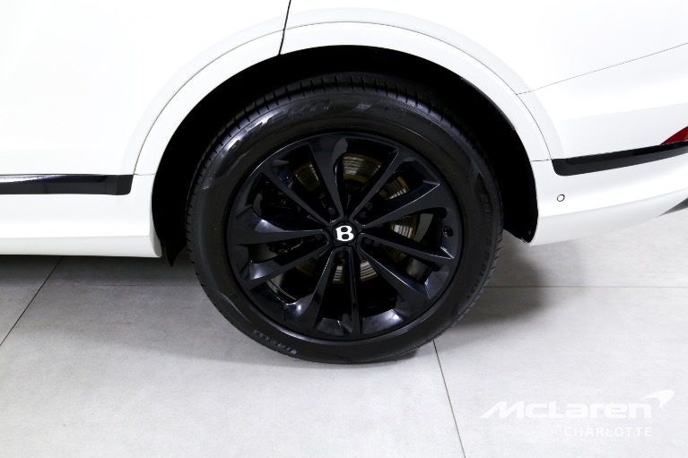 Used-2021-Bentley-Bentayga-V8