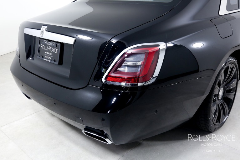 Used-2023-Rolls-Royce-Ghost