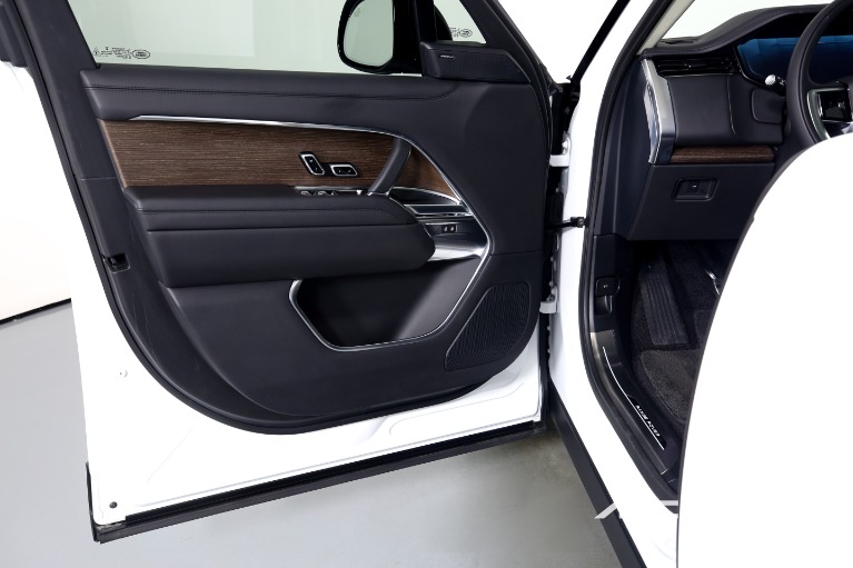 Used-2023-Land-Rover-Range-Rover-P530-SE