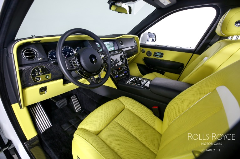 Used-2022-Rolls-Royce-Black-Badge-Cullinan