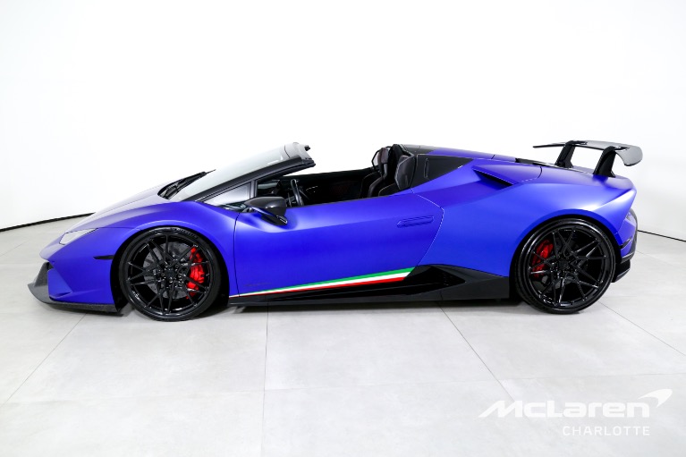 Used-2019-Lamborghini-Huracan-LP-640-4-Performante-Spyder