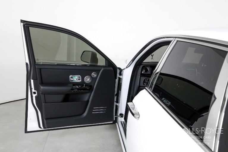 Used-2023-Rolls-Royce-Phantom