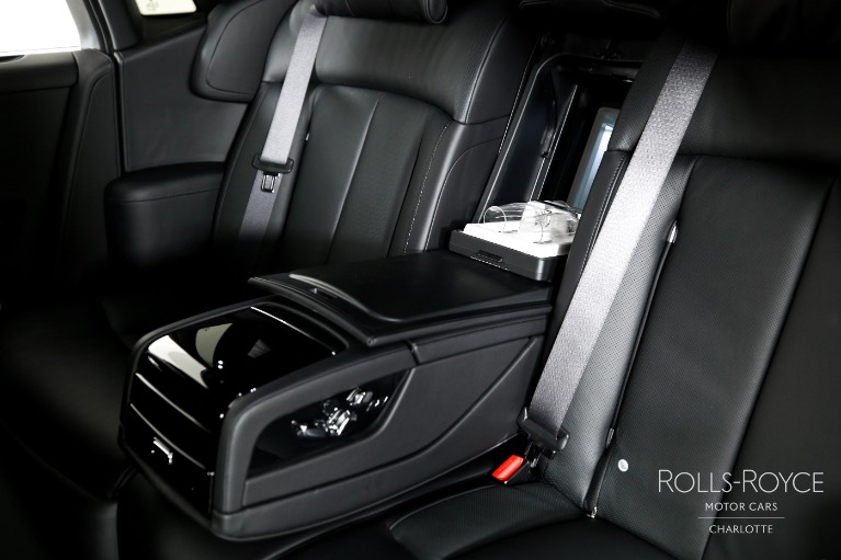 Used-2023-Rolls-Royce-Phantom