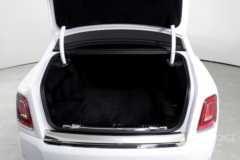 Used-2023-Rolls-Royce-Phantom