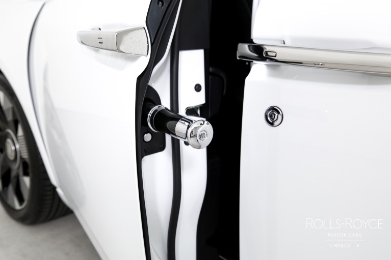 Used-2023-Rolls-Royce-Phantom