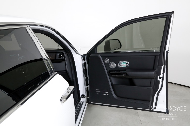 Used-2023-Rolls-Royce-Phantom