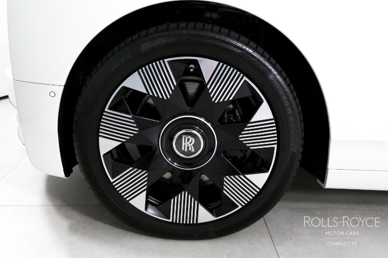 Used-2023-Rolls-Royce-Phantom