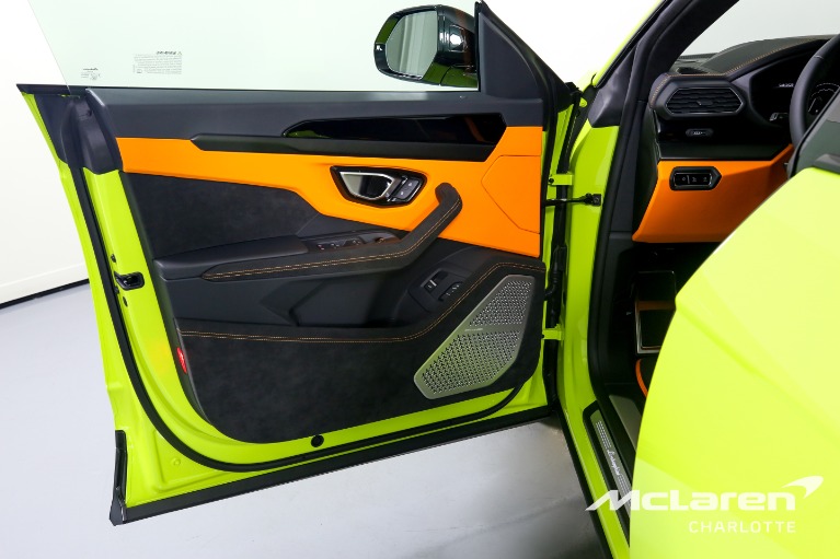 Used-2023-Lamborghini-Urus-S