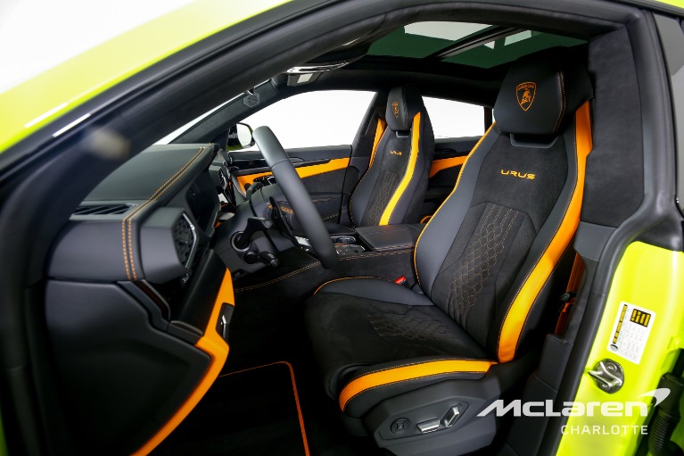 Used-2023-Lamborghini-Urus-S