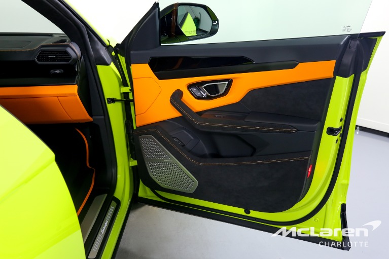 Used-2023-Lamborghini-Urus-S