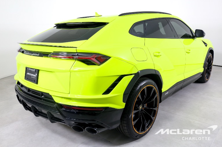 Used-2023-Lamborghini-Urus-S