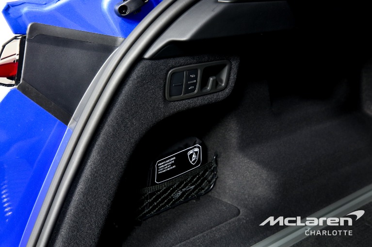 Used-2022-Lamborghini-Urus