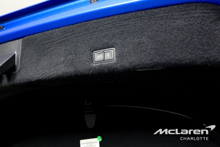 Used-2022-Lamborghini-Urus