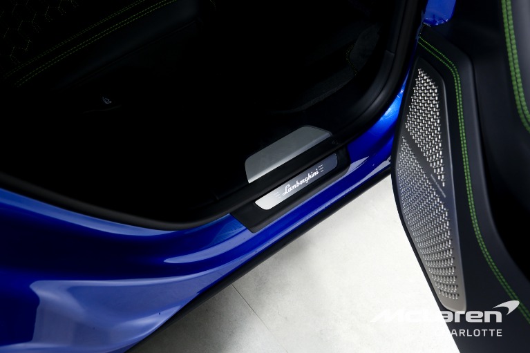 Used-2022-Lamborghini-Urus